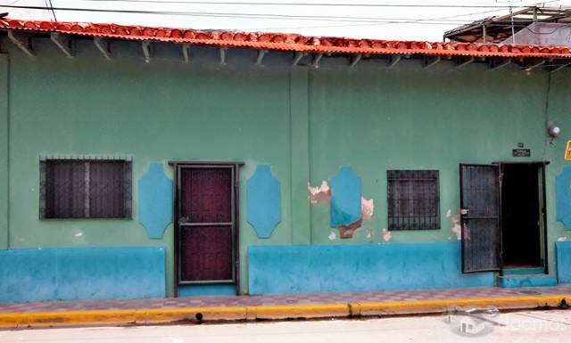 Se vende casa en casco histórico de Granada - 1