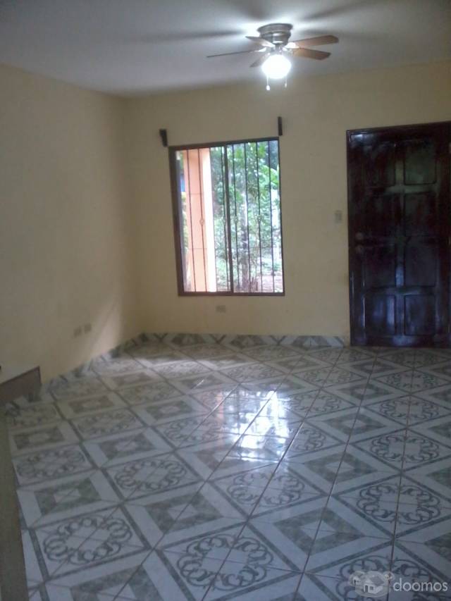 VENDO CASA CON TERRENO NEGOCIABLE  EN CARRET. TICUANTEPE - 3