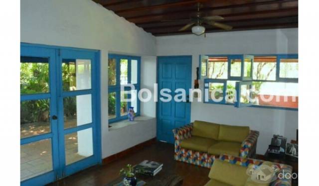Venta de casa en Los Robles, Managua - 4