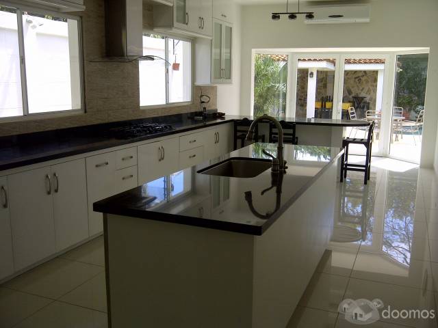 Se alquila bellisima casa en La Estancia de Santo Domingo - 1