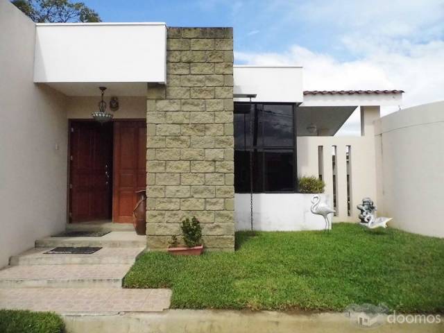 SE VENDE PRECIOSA CASA EN RESIDENCIAL VILLA GAUDI - 1